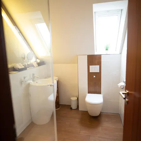 Vier Jahreszeiten * Husum (Lower-Saxony)