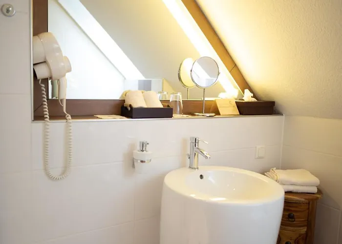 Vier Jahreszeiten מלון Husum (Lower-Saxony)